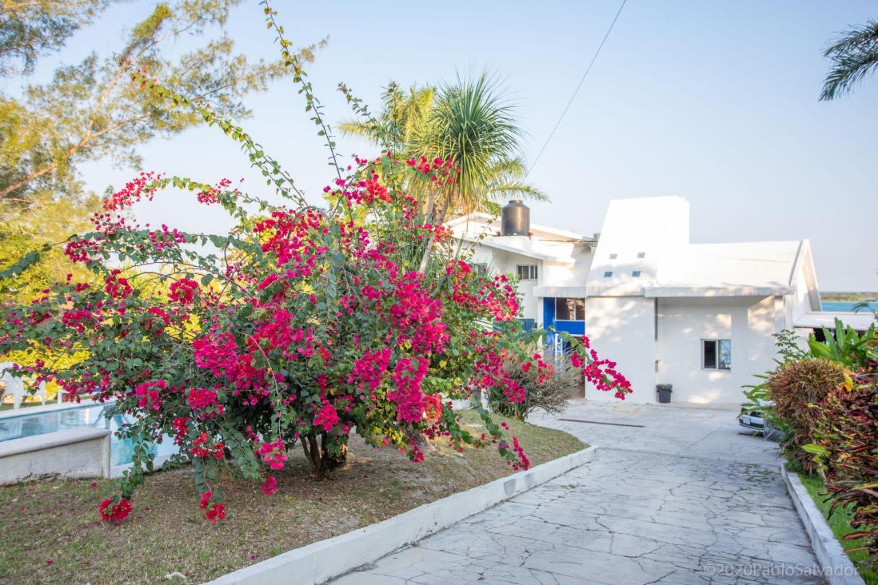 Casa Sol Y Luna Bacalar Bed & Breakfast Luaran gambar